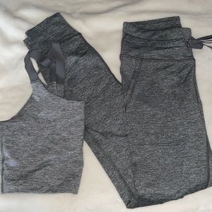 Aerie offline warmup legging and bra top set 🖤